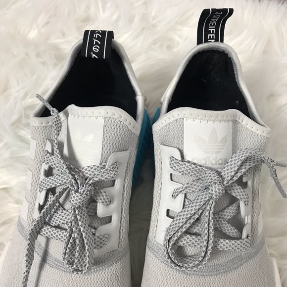 Adidas NMD XR1 Cyan size 9 with Box - Picture 3 of 7